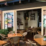 Gasterij De Poort Hotel *