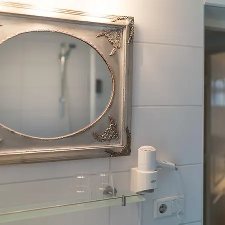 Gasterij De Poort Hotel *