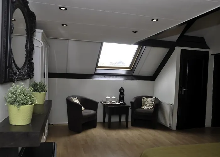 فندق Gasterij De Poort غولبين