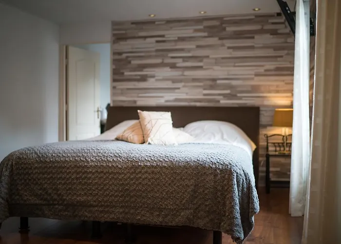 فندق Gasterij De Poort *